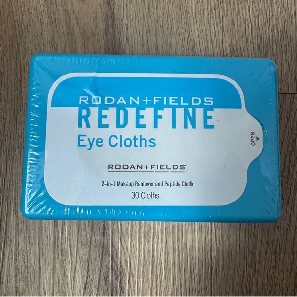 Rodan and Fields Redefine Eye Cloths 2 in 1 Makeup Remover and Peptide‎ - Picture 1 of 2